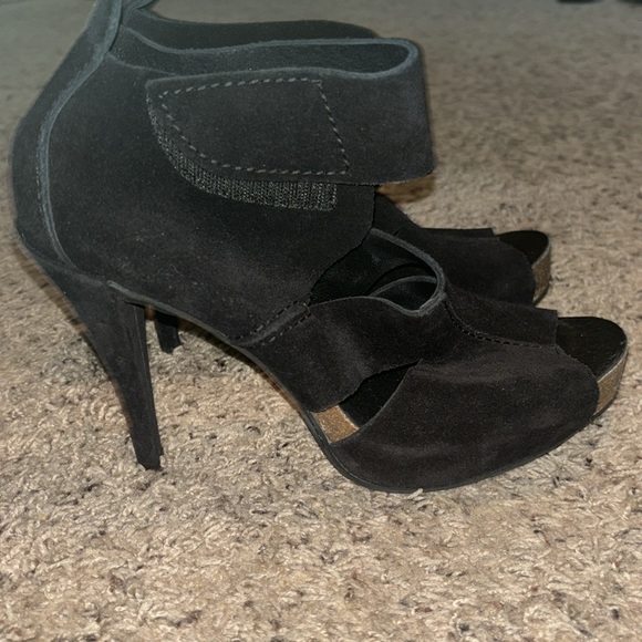 Pedro Garcia Charlie Women's Black Suede Peep Toe Cut Out Booties Size 40 1/2 - Picture 3 of 9